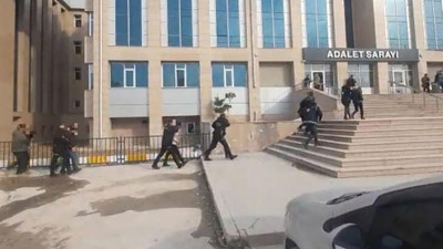 Van'da göçmen kaçakçılarına operasyon! Çok sayıda gözaltı var