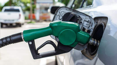 Gelecek zamlar araçları otoparka çektirir. Benzin ve motorine ufukta zam göründü