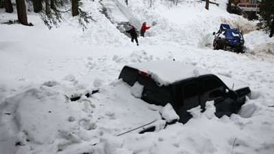 ABD kar fırtınasına teslim. Onlarca ölü var