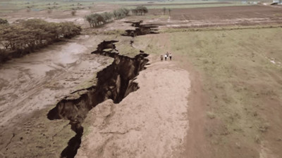 Yeni bir okyanus doğacak. Koca kıta yavaş yavaş ikiye bölünüyor