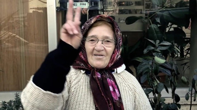 Abdulkadir Selvi'nin ablası ve teyzeoğlu Erdoğan karşıtı klipte oynadı. Ablası oynadı, teyzeoğlu söyledi