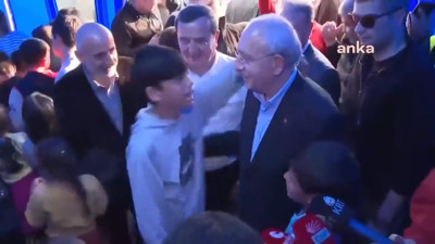 Küçük çocuk Kılıçdaroğlu'na öyle bir şey söyledi ki... Kahkahalar havada uçuştu