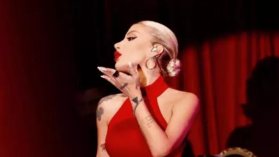 İrem Derici: Ben hep beton gibiyim. Cesur elbisesine beğeni yağdı