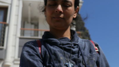 Hatay'da depremzede ağır hasarlı evine girdiğinde gözlerine inanamadı