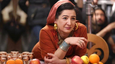 Ünlü oyuncu yolda yürürken neye uğradığını şaşırdı. Karakola gidip şikayetçi oldu