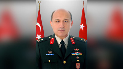 Bakan Akar'ın Özel Kalem Müdürü Tuğgeneral Albasan AKP'den milletvekili olmak için üniformayı çıkardı