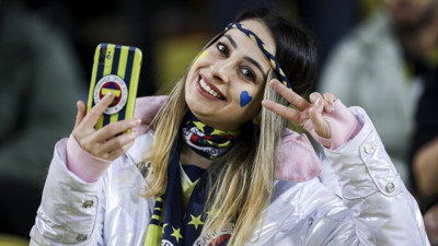 Valencia attı. Saracoğlu Stadı yıkıldı