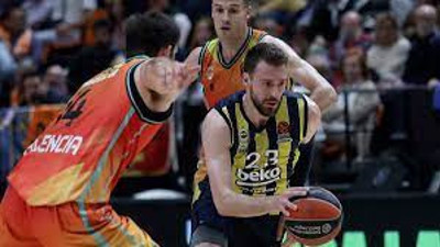 Fenerbahçe Beko İspanya'da kılpayı kaybetti