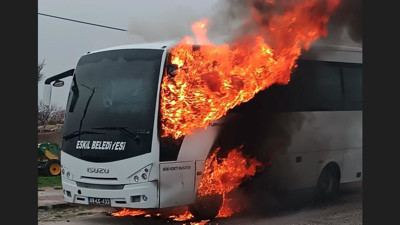 Midibüste can pazarı. 25 öğrenci ecel terleri döktü