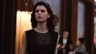 Beren Saat annesinin fotoğrafını paylaştı. Görenler "Güzellik anneden" dedi