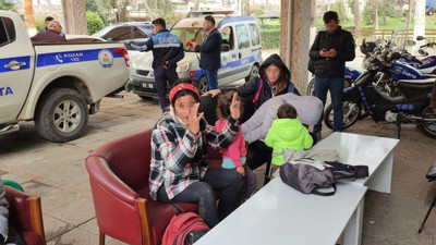 Vatandaşı 'depremzedeyiz' diyerek kandırdılar