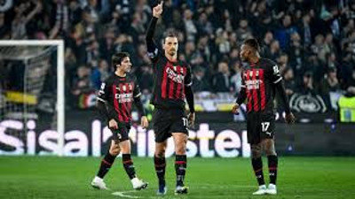 Milan Udinese'ye yenildi İbrahimovic tarihe geçti