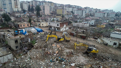 Depremin merkez üssü Pazarcık'ta çalışmalar sürüyor
