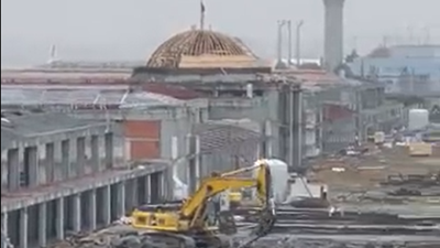 Atatürk Havalimanı pisti üzerine cami yapılıyor. İYİ Partili Ali Kıdık'tan şok iddialar