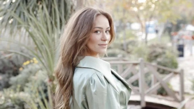 Oyuncu Buse Arslan’dan temizlik itirafı! “Eve girdiğimde çamaşır suyu kokusu almak isterim”