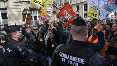 Fransa'da hükümete karşı sunulan gensoru önergesi reddedildi (21 Mart 2023)