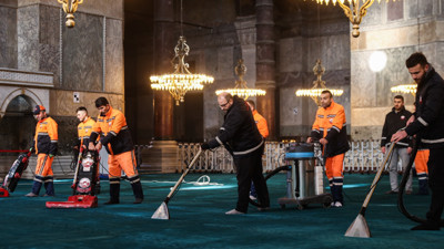 Ayasofya'da ramazan temizliği
