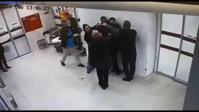Hastanede kırmızı alan dayağı. Güvenlik görevlisini darp ettiler