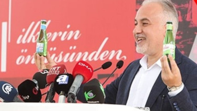 Şahan Gökbakar'dan Kızılay Başkanı Kerem Kınık'a 'maden suyu' tepkisi: Sen hala istifa etmedin mi yakışıklı