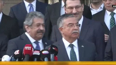 Bahçeli'nin kurmayını kızdıran Erdoğan sorusu. Kameralar karşısında soruyu duyar duymaz tepki gösterdi