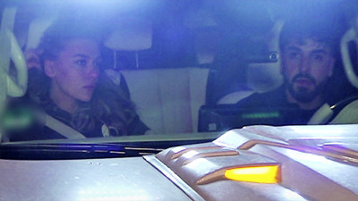 Şarkıcı Sefo sevgilisi Melisa Döngel ile görüntülenince gazetecilere sitem etti