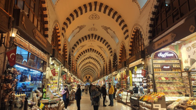 Ramazan zamla geldi. Mısır Çarşısı'nda fiyatları gören isyan etti