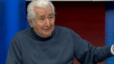 Duayen gazeteci Orhan Karaveli yaşamını yitirdi