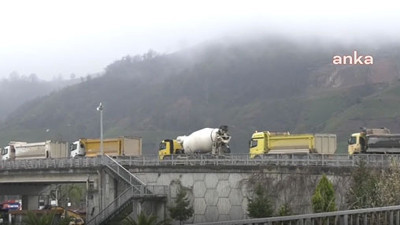 Cengiz İnşaat'a çalışan kamyon şoförleri eylemde. 100 aracın 95'i kontak kapattı