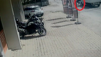 İzmir'de silahlı saldırı güvenlik kamerasında