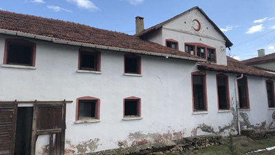 Kızılay Atatürk’ün kurdurduğu tarihi fabrika binasını çürümeye terk etti