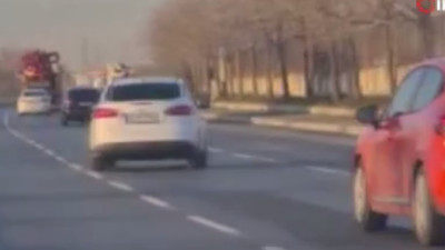 Trafikte maganda dehşeti. İnsanların canını hiçe saydı