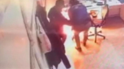 Birden alev aldı, ne yapacaklarını şaşırdılar