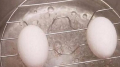 Yumurtayı böyle pişirince bakın ne oluyor