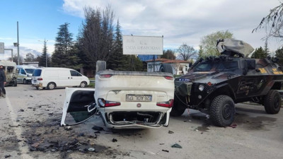 Trafik uygulama noktasında feci kaza: 5'i polis 6 yaralı
