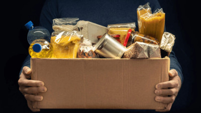 AKP'li belediyeden AKP'li isme ihale. Depremzedeler için gıda kolisi alımı yapıldı