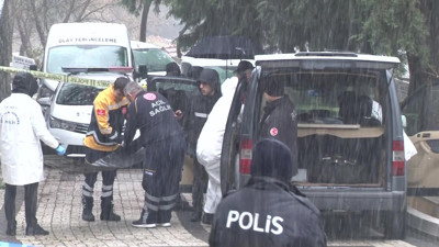 Aracını mezarlığa çekip intihar etti