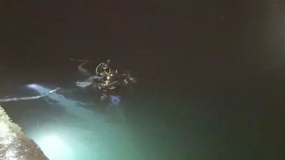 Kamyonet denize düştü: 1 ölü