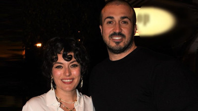 Ezgi Mola 40'ıncı yaşını sevgilisiyle kutladı. Tektaşı dikkat çekti