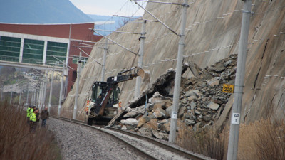 Yüksek Hızlı Tren hattında duvar çöktü