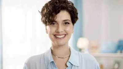 Bergüzar Korel '10 Saniye' ile setlere dönüyor