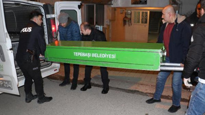 Tartıştığı Rus eşini bıçakla öldürdü