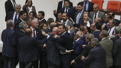 İYİ Parti'nin kurşunlanmasına 'Tiyatro' diyen isim Cumhur İttifakı'nın Spor Bakanı adayı oldu