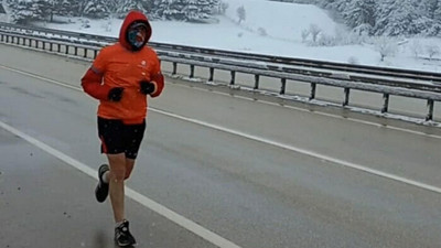 Depremzedelere destek için 1100 kilometre koşacak