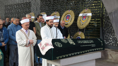 Hakim eşini öldürüp intihar eden kadın toprağa verildi