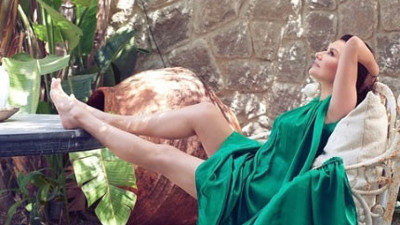 Deniz Seki'den Nisan ayı önerisi. Mucizelere daima sarılın