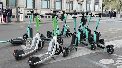 Elektrikli skuterler için referanduma gidiliyor. Kullanma yaşı 14’a çıkıyor