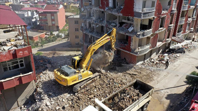 Kırıkhan'da enkazın yüzde 54'ü kaldırıldı