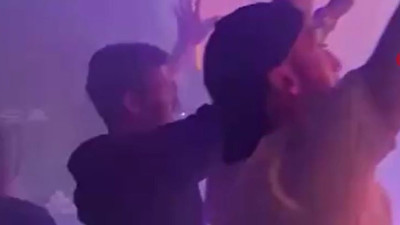 Beşiktaş taraftarı istedi Cenk Tosun kıramadı. Ortalık Beşiktaş diye inledi