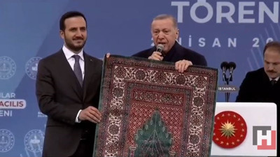 Kurşun ve seccade siyaseti... Cumhur İttifakı nereye koşuyor?