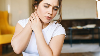 Uyandığınızda eklemleriniz ağrıyorsa dikkat. Bu hastalığa yakalanmış olabilirsiniz